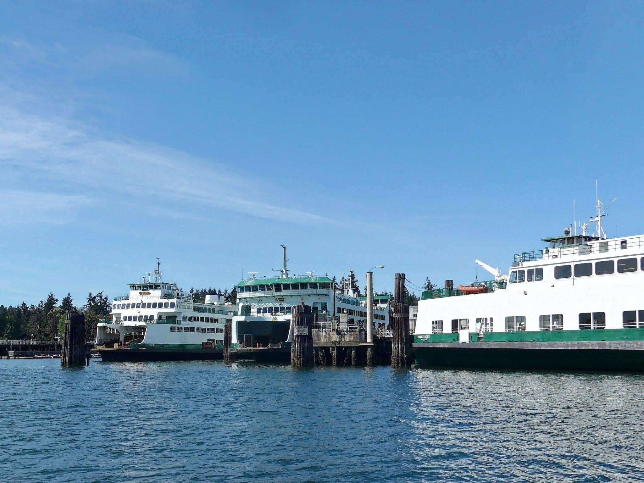 Ferries Yakima and Salish in Eagle Harbor