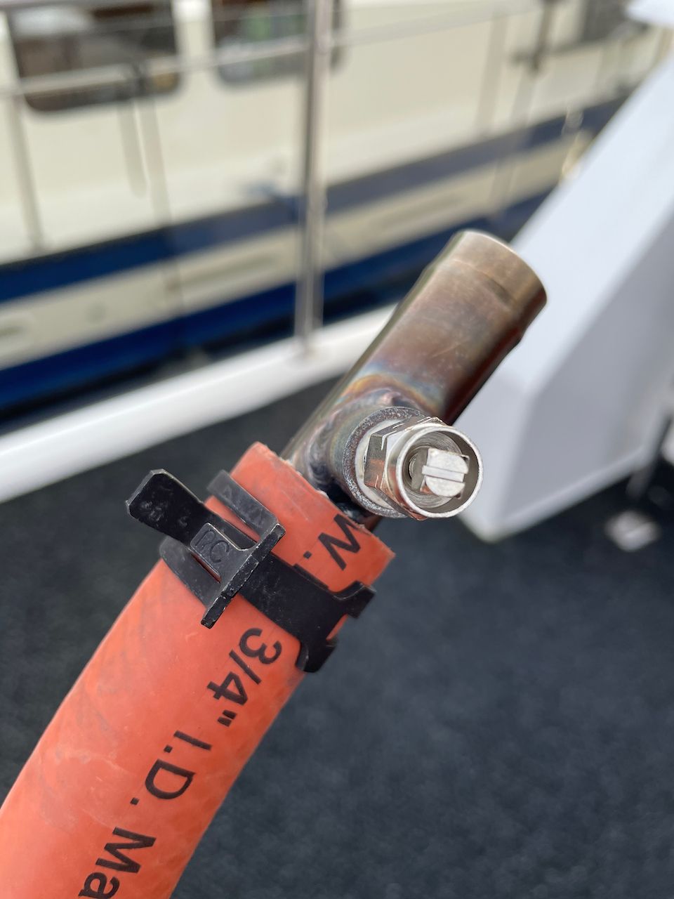 Tool to tighten reel clamp screw? - The Hull Truth - Boating and