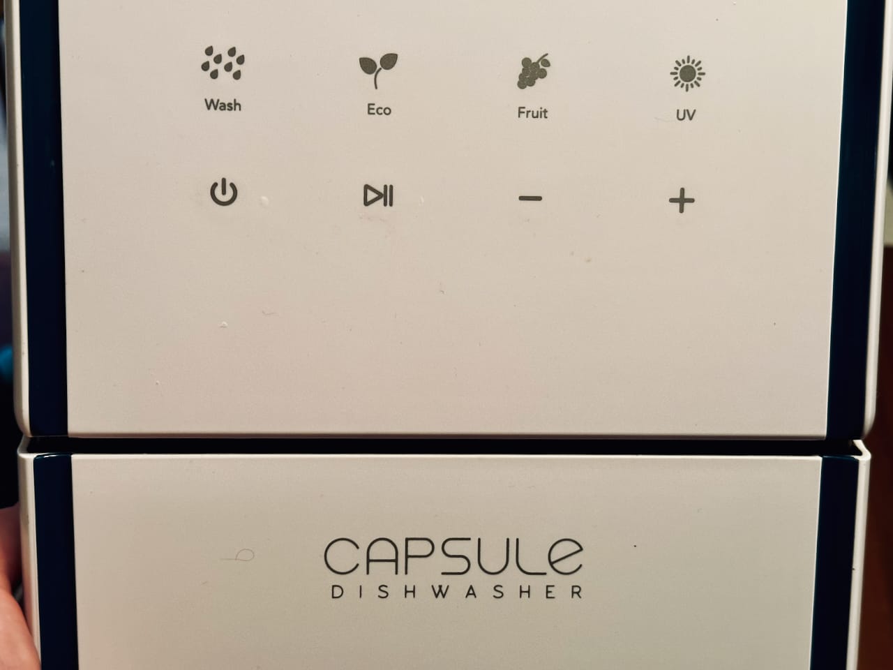 Capsule dishwasher